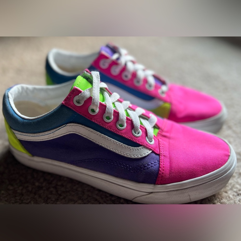 Women’s Vans Old Skool Lowtop Multicolor Sneakers Size 7.0